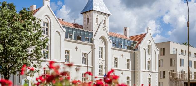 Eight unique apartments for exceptional clients.  Echo Investment completed revitalization  of the historic palace of Ogrody Graua