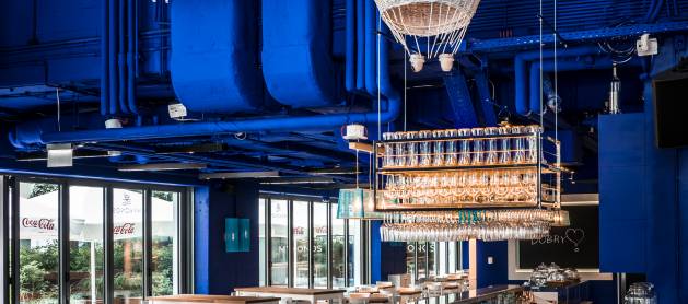 A breath of Mediterranean summer in the Warsaw Brewery. The Mykonos restaurant invites you to try Greek and Southern delicacies