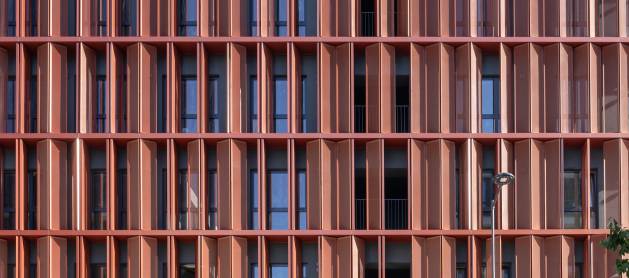 The mobile facade of Apartments of Warzelnia is starting to assume shape