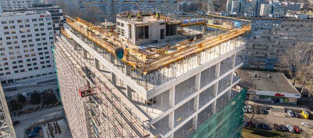 Wrocławski biurowiec Swobodna SPOT już z pełną wysokością